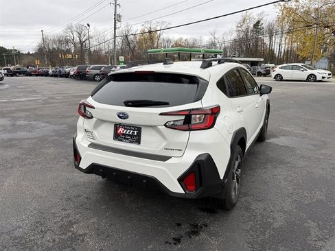 Used 2024 Subaru Crosstrek 2.0i Premium image 8