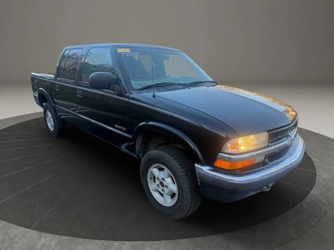 Used 2001 Chevrolet S10 Pickup LS image 7