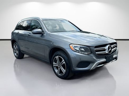Used 2019 Mercedes-Benz GLC 300 image 1