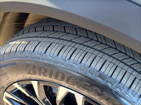 New 2026 Nissan Rogue SV image 10