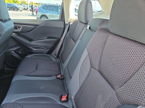 Used 2023 Subaru Forester Premium image 11