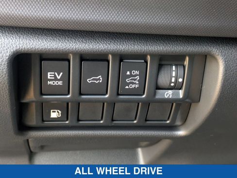 Certified 2025 Subaru Forester Premium image 18