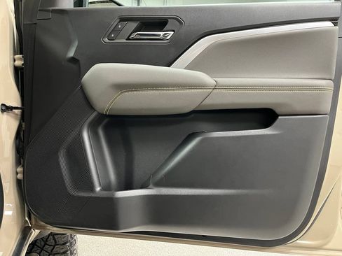 Used 2023 Chevrolet Colorado ZR2 w/ ZR2 Convenience Package III AWD/4WD image 53