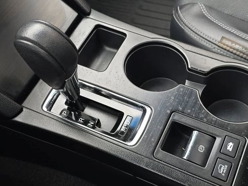 Used 2018 Subaru Outback 2.5i Limited image 24