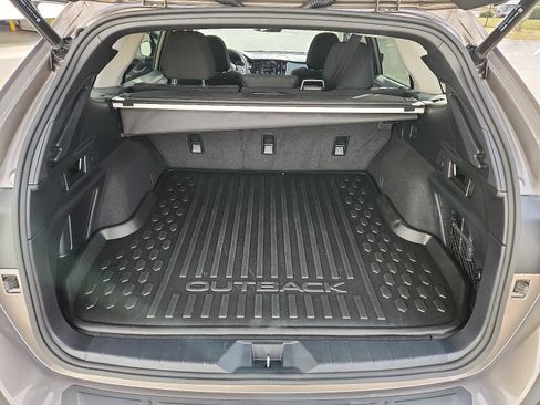 Used 2023 Subaru Outback Premium image 27