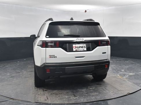 New 2026 Jeep Cherokee Overland image 7