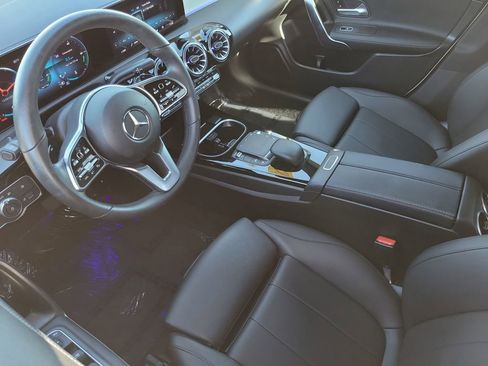 Used 2023 Mercedes-Benz CLA 250 w/ Premium Package image 4