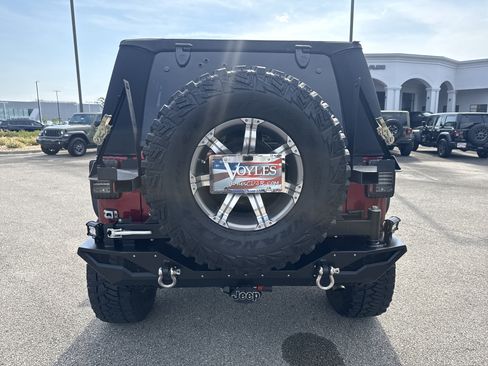 Used 2012 Jeep Wrangler Unlimited Rubicon AWD/4WD image 5
