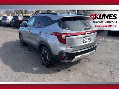 Used 2025 Kia Seltos S image 9