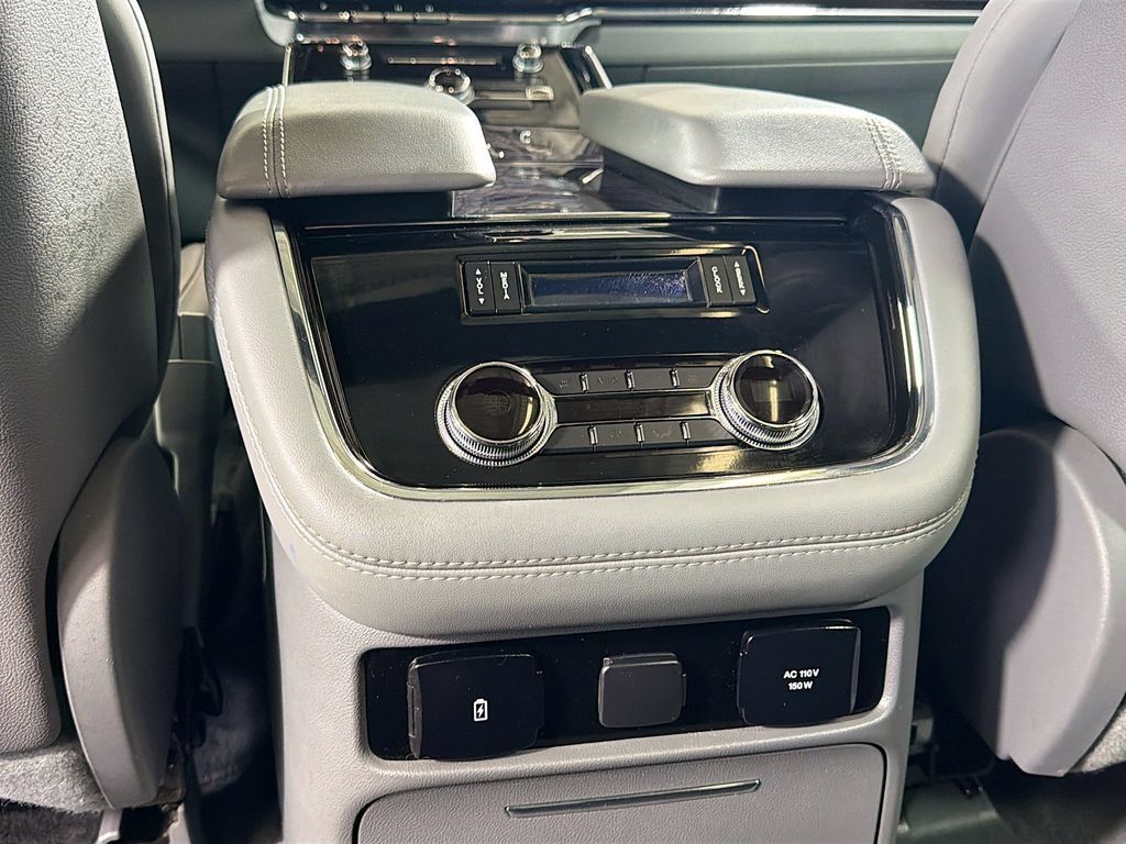 Used 2021 Lincoln Navigator Reserve AWD/4WD image 28