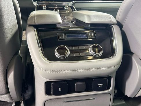 Used 2021 Lincoln Navigator Reserve AWD/4WD image 28