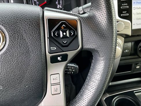 Used 2021 Toyota 4Runner SR5 Premium image 21