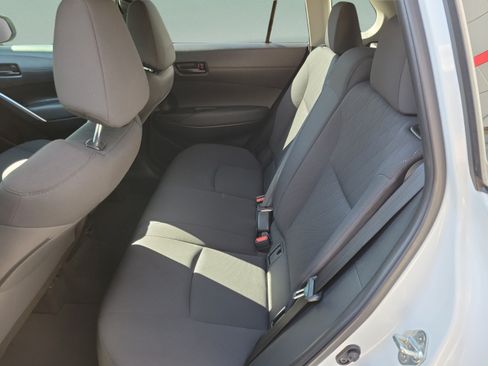 Used 2022 Toyota Corolla Cross LE FWD image 12