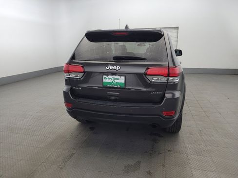 Used 2020 Jeep Grand Cherokee Laredo image 7