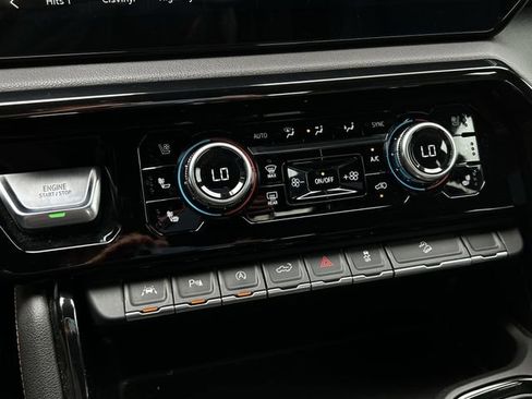 Used 2023 GMC Sierra 1500 AT4 w/ AT4 Premium Package AWD/4WD image 21