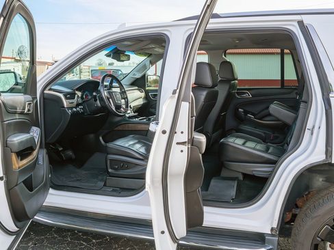 Used 2018 GMC Yukon Denali image 10