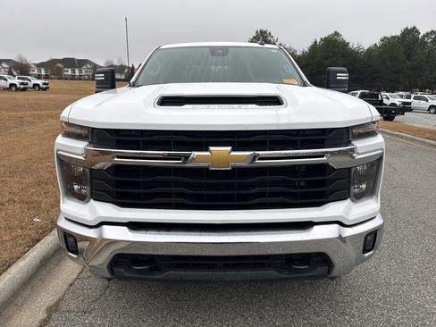Certified 2025 Chevrolet Silverado 2500 LT w/ Convenience Package image 3