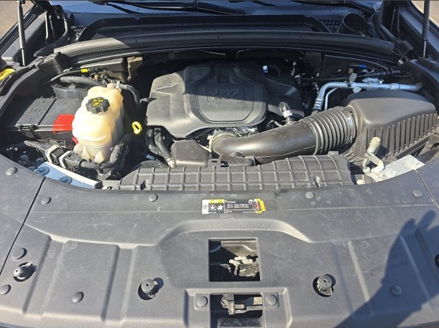 Used 2022 Jeep Grand Cherokee Summit AWD/4WD image 6