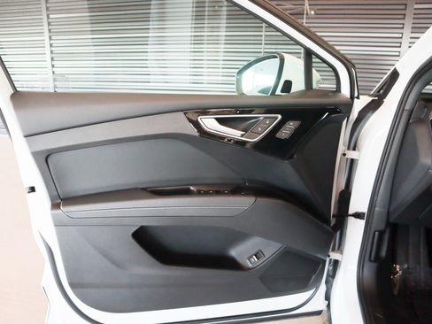 Used 2024 Audi Q4 e-tron Premium Plus w/ Premium Plus image 26