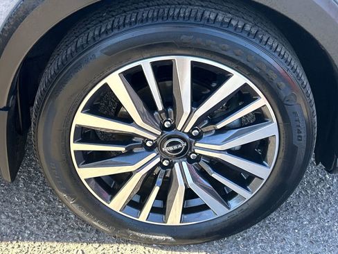 Used 2023 Nissan Kicks SV image 9