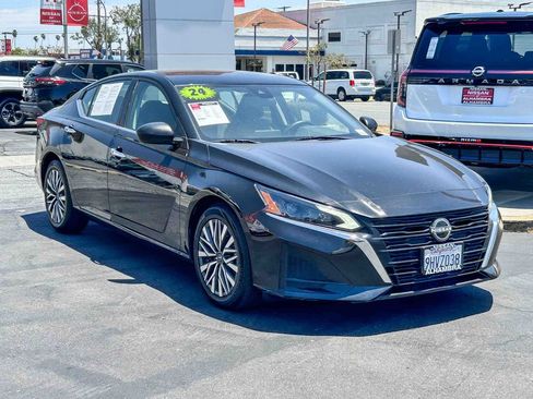 Certified 2024 Nissan Altima 2.5 SV FWD image 4