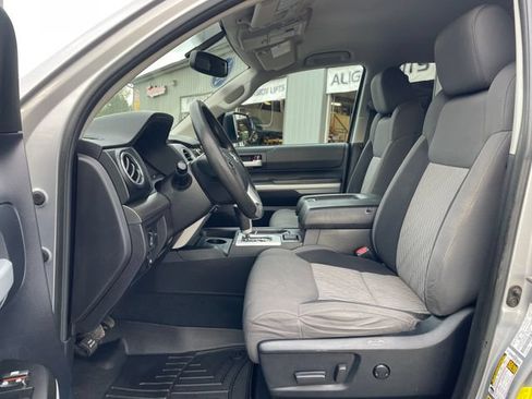 Used 2016 Toyota Tundra SR5 w/ TRD Off Road Package AWD/4WD image 10