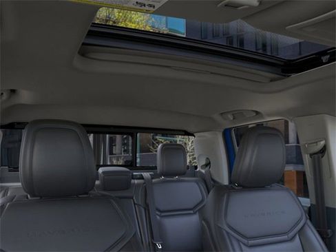 New 2025 Ford Maverick Lariat w/ Black Appearance Package image 12