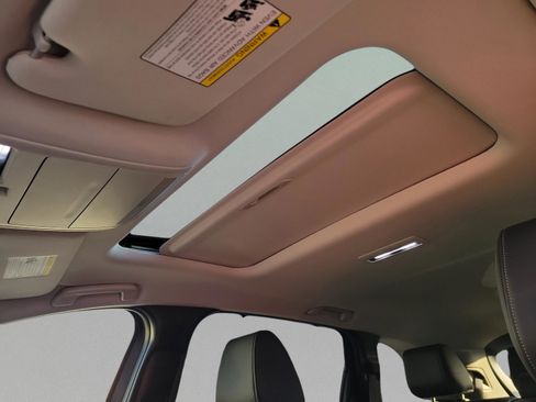 Used 2024 MAZDA CX-90 3.3 Turbo w/ Preferred Package image 17