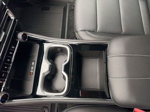 New 2026 Chevrolet Traverse LT image 15