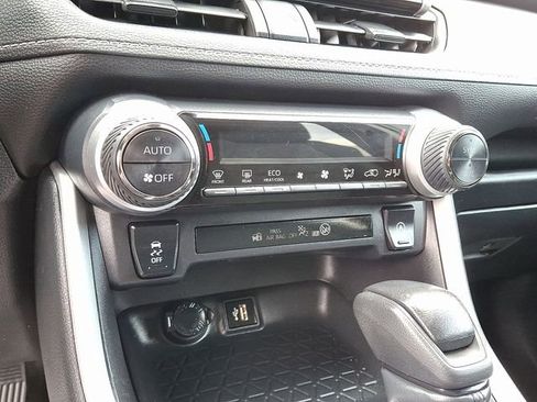 Used 2024 Toyota RAV4 XLE AWD/4WD image 14
