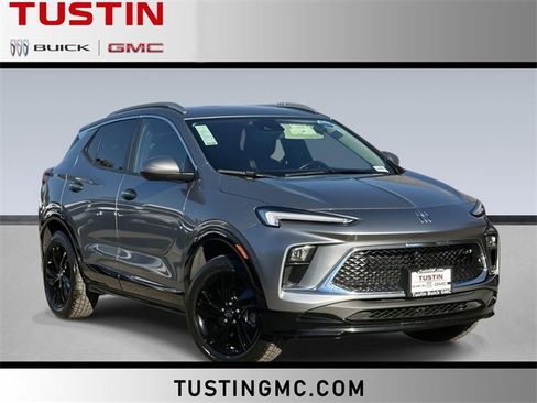 Used 2024 Buick Encore GX Sport Touring image 1