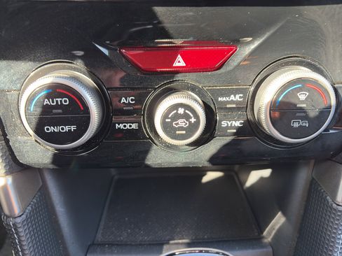 Used 2019 Subaru Forester Limited image 21