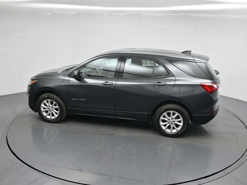 Used 2019 Chevrolet Equinox LS image 43