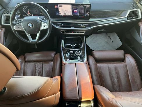 Used 2023 BMW X7 xDrive40i w/ Executive Package image 10