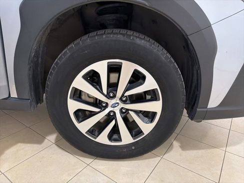 Used 2025 Subaru Outback Premium image 29