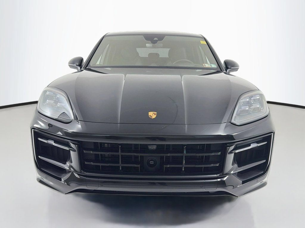 Certified 2026 Porsche Cayenne S AWD/4WD image 6