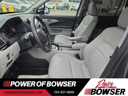 Used 2020 Honda Pilot Touring image 9
