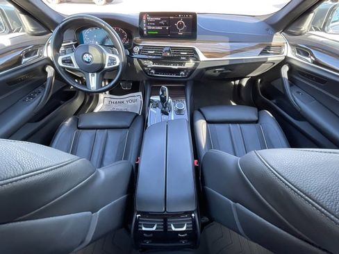 Used 2022 BMW M550i xDrive M550i xDrive image 31