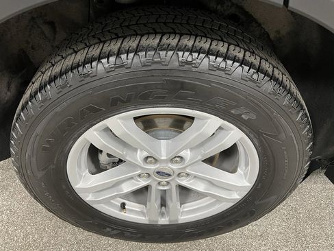 Used 2024 Ford Explorer XLT w/ Equipment Group 202A image 21