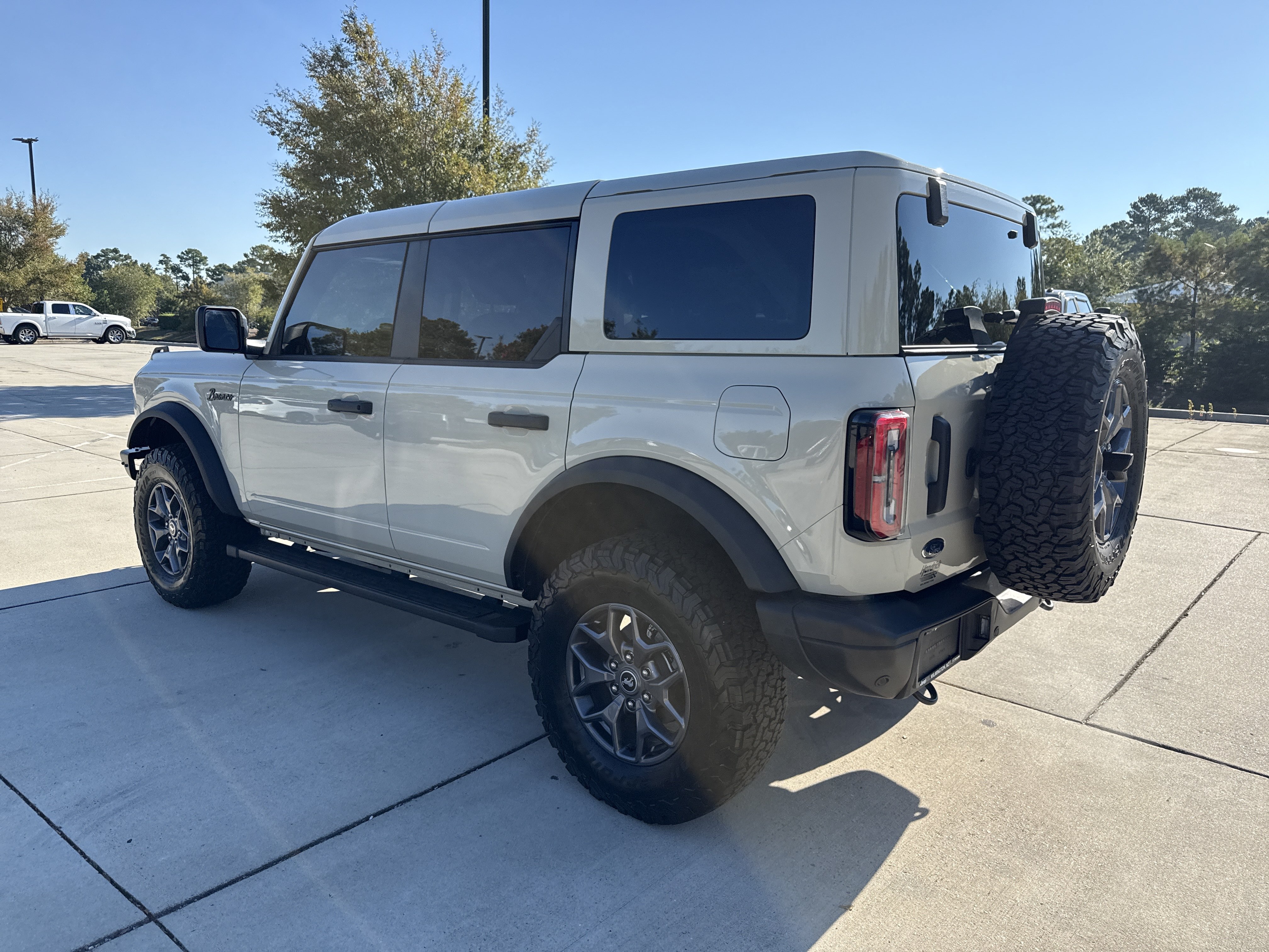 Used 2025 Ford Bronco Badlands AWD/4WD image 8
