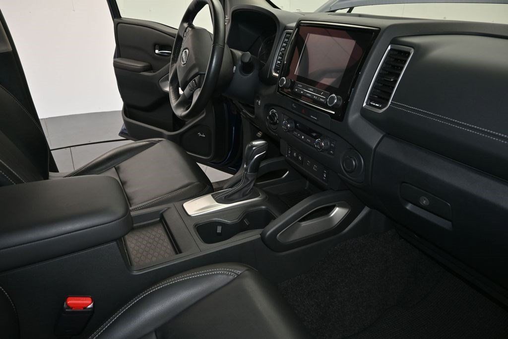 Used 2023 Nissan Frontier SV w/ SV Premium Package AWD/4WD image 13