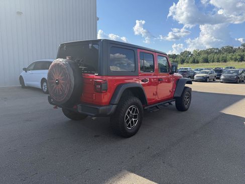 Used 2024 Jeep Wrangler Unlimited Rubicon w/ Safety Group AWD/4WD image 6