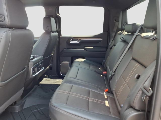 Used 2024 Chevrolet Silverado 1500 High Country w/ High Country Premium Package AWD/4WD image 16