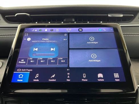 Used 2023 Jeep Grand Cherokee Limited image 27