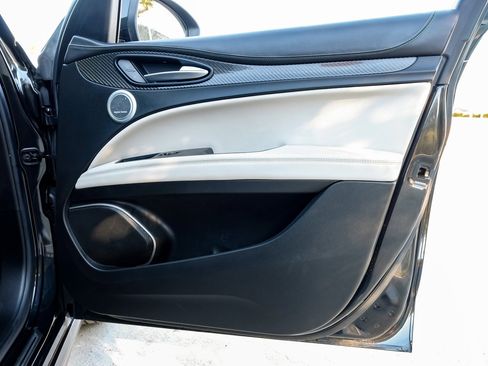 Used 2020 Alfa Romeo Stelvio Quadrifoglio w/ Nero Edizone Quadrifoglio image 50