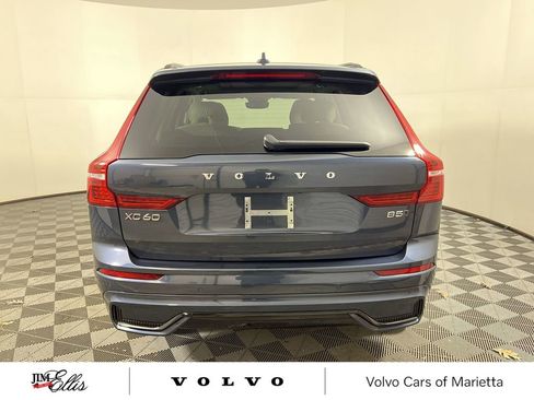 Used 2025 Volvo XC60 B5 Plus w/ Climate Package image 8