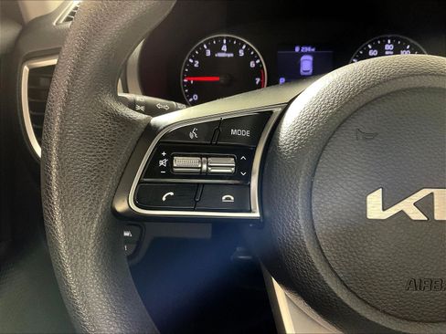 Used 2023 Kia Seltos LX AWD/4WD image 11