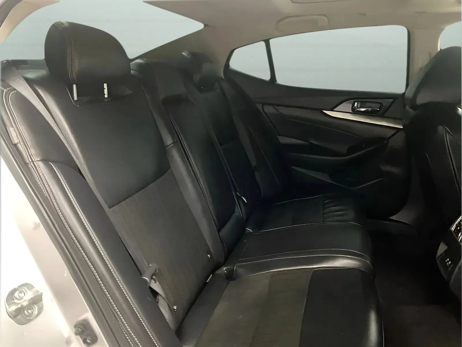 Used 2020 Nissan Maxima 3.5 SL w/ Floor Mat Group FWD image 13