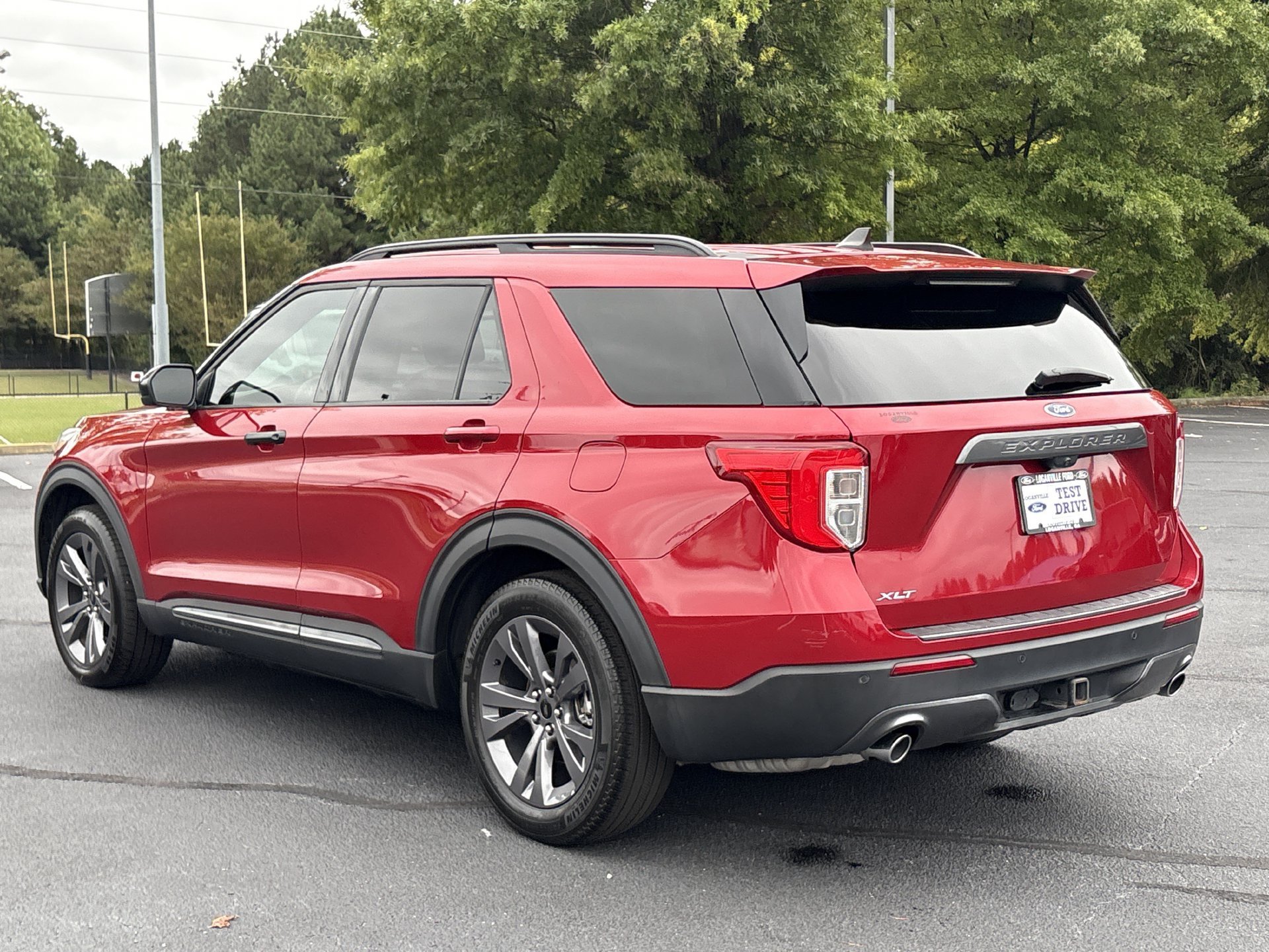 Certified 2024 Ford Explorer XLT w/ Equipment Group 202A RWD image 21