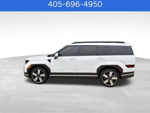 Used 2025 Hyundai Santa Fe Limited FWD image 10